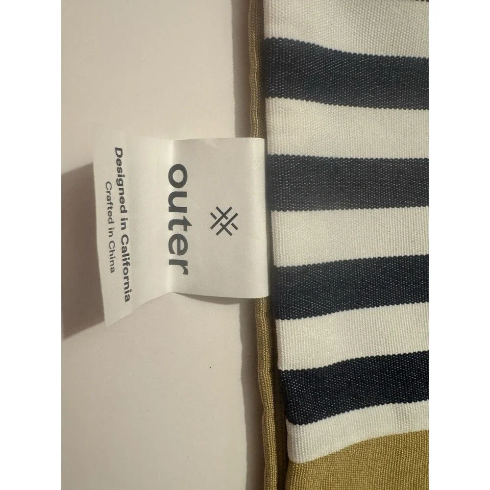 Outer set outdoor